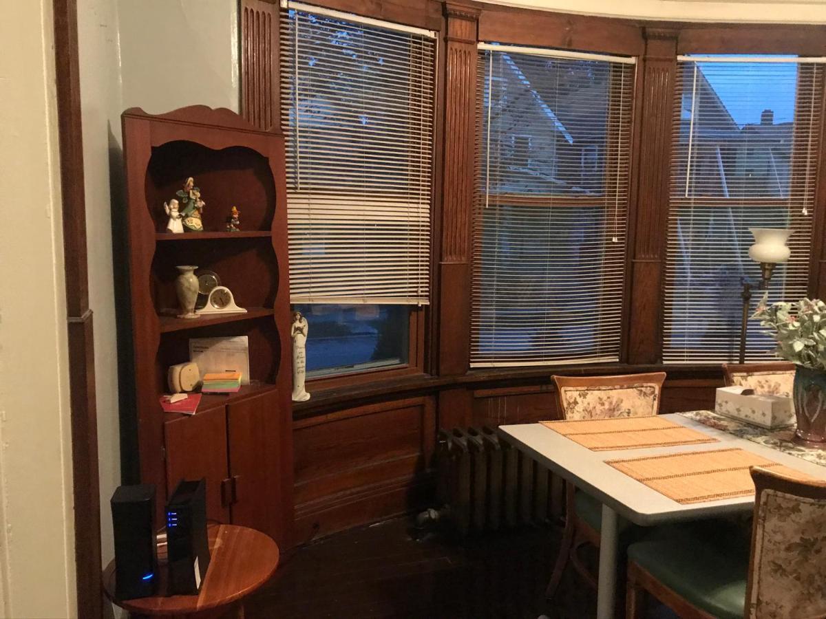 이리 5 Star Victorian Mansion-Downtown No Locals B&B 외부 사진