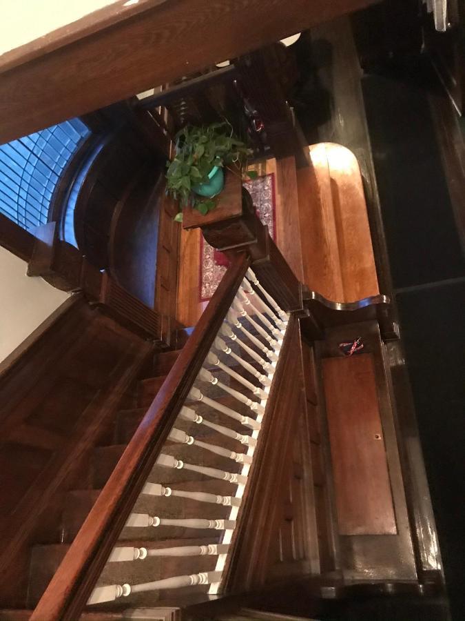 이리 5 Star Victorian Mansion-Downtown No Locals B&B 외부 사진